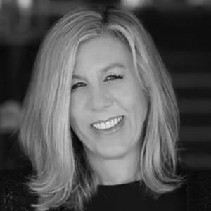 Lisa Turnure